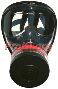 SGE 150 gas mask features a drinking system and full polycarbonate face shield
